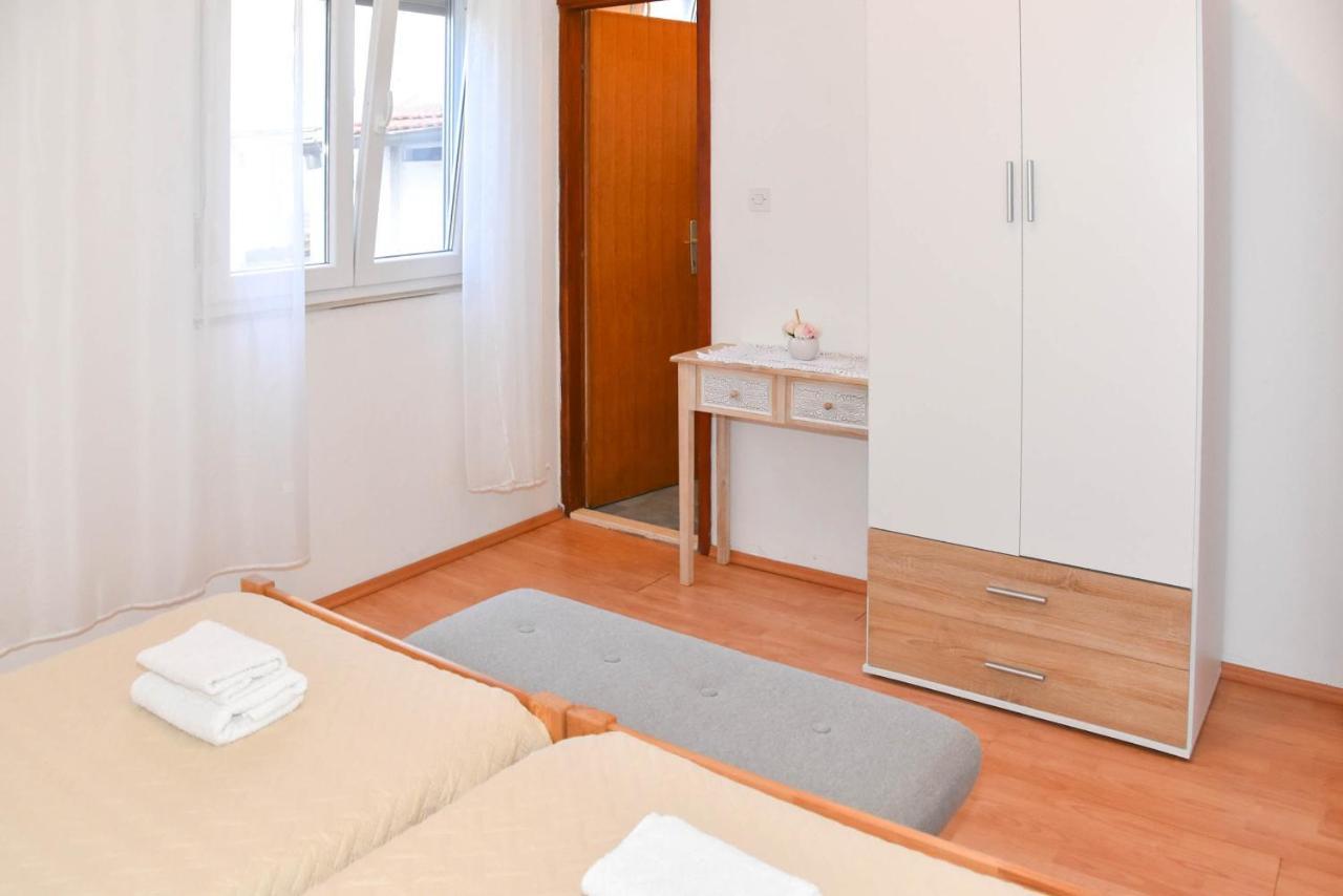 Apartment Tara Biograd Na Moru Exteriér fotografie